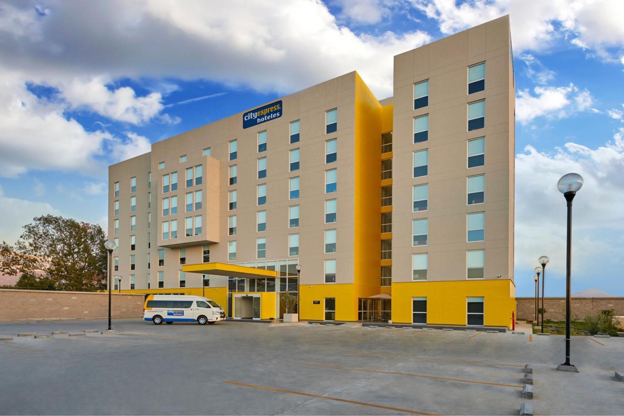 City Express By Marriott Puebla Finsa Exteriör bild
